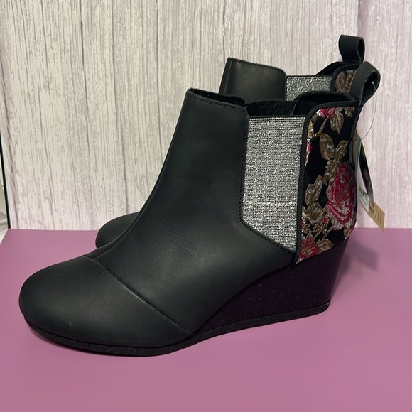 Toms Shoes - New Toms Kayley Wedge Boots Size 9